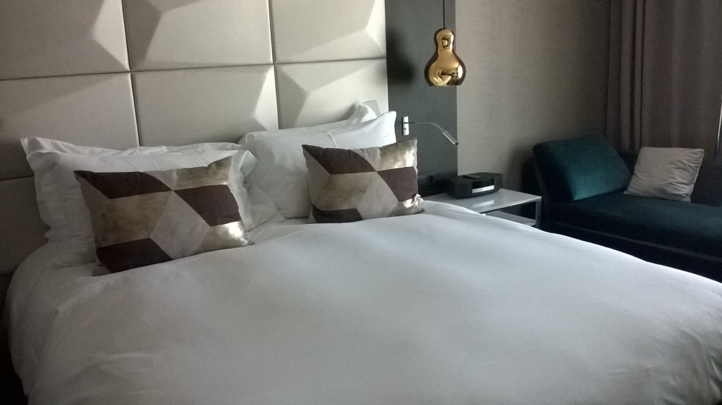 Find hotel rooms